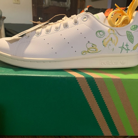 NEW MEN'S ADIDAS ORIGINALS DISNEY PETER PAN STAN SMITH SHOES ~ US 9.5 - Picture 13 of 15